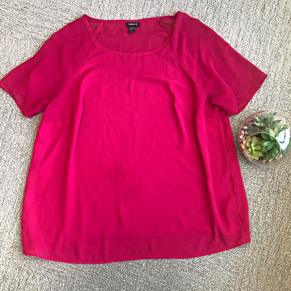 2/$10 💕 Torrid Short Sleeve Sheer Top Size 0 0144